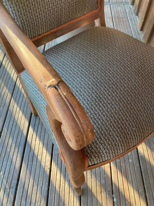 Ancien fauteuil Style régence avec restauration complète