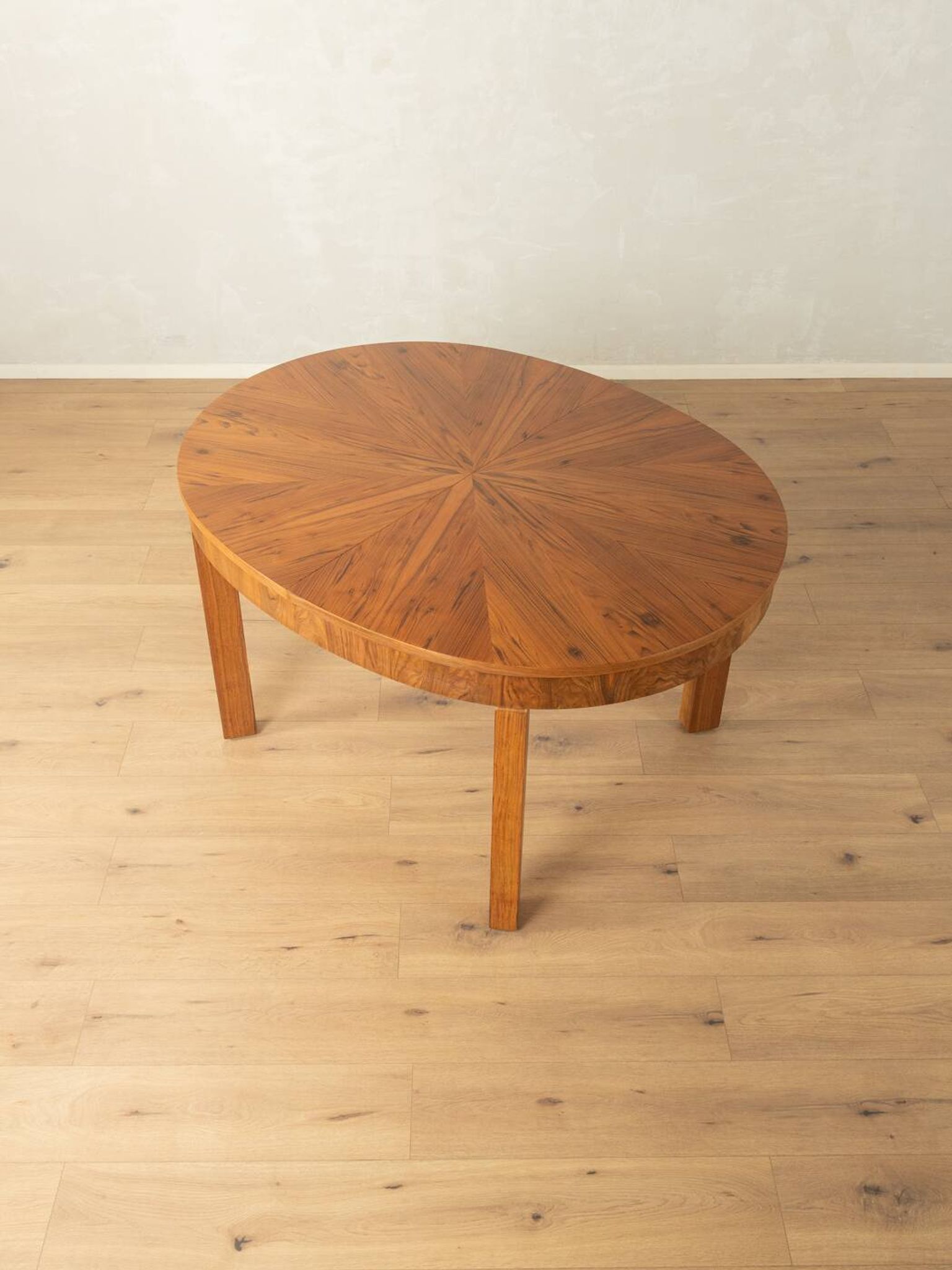 Table à manger extensible élégante par Ruscheweyh, années 1930, noyer