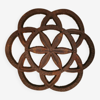 Trivet