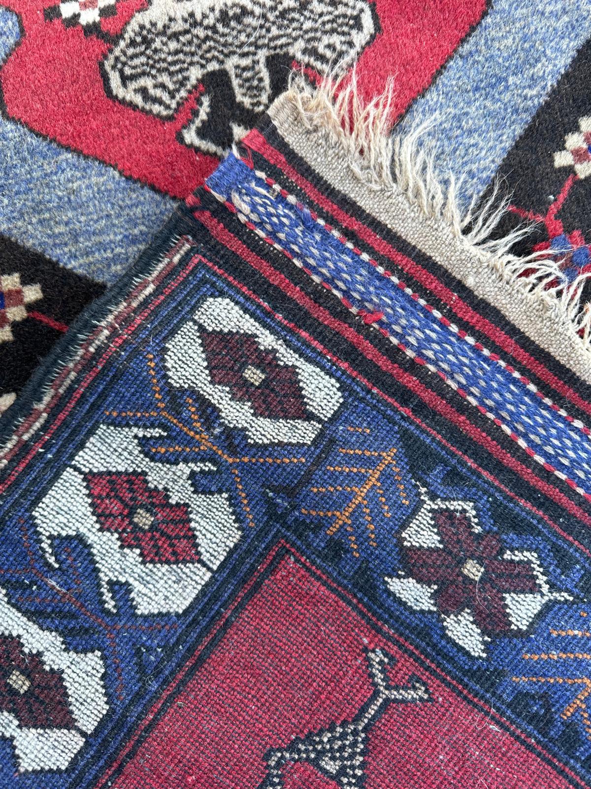 Tapis persan fait main 145cm x 90cm