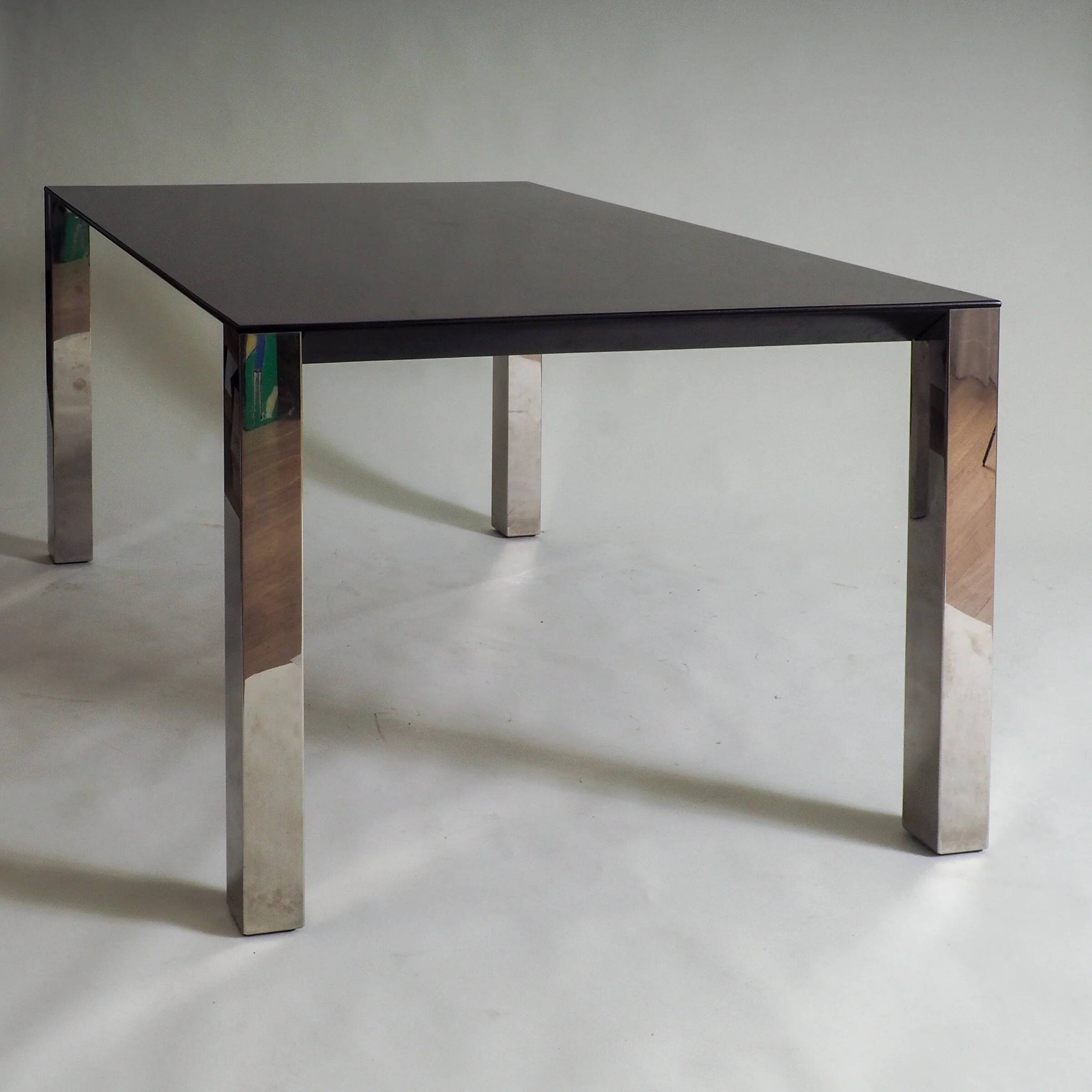 Dining table by Giovanni Offredi for Saporiti