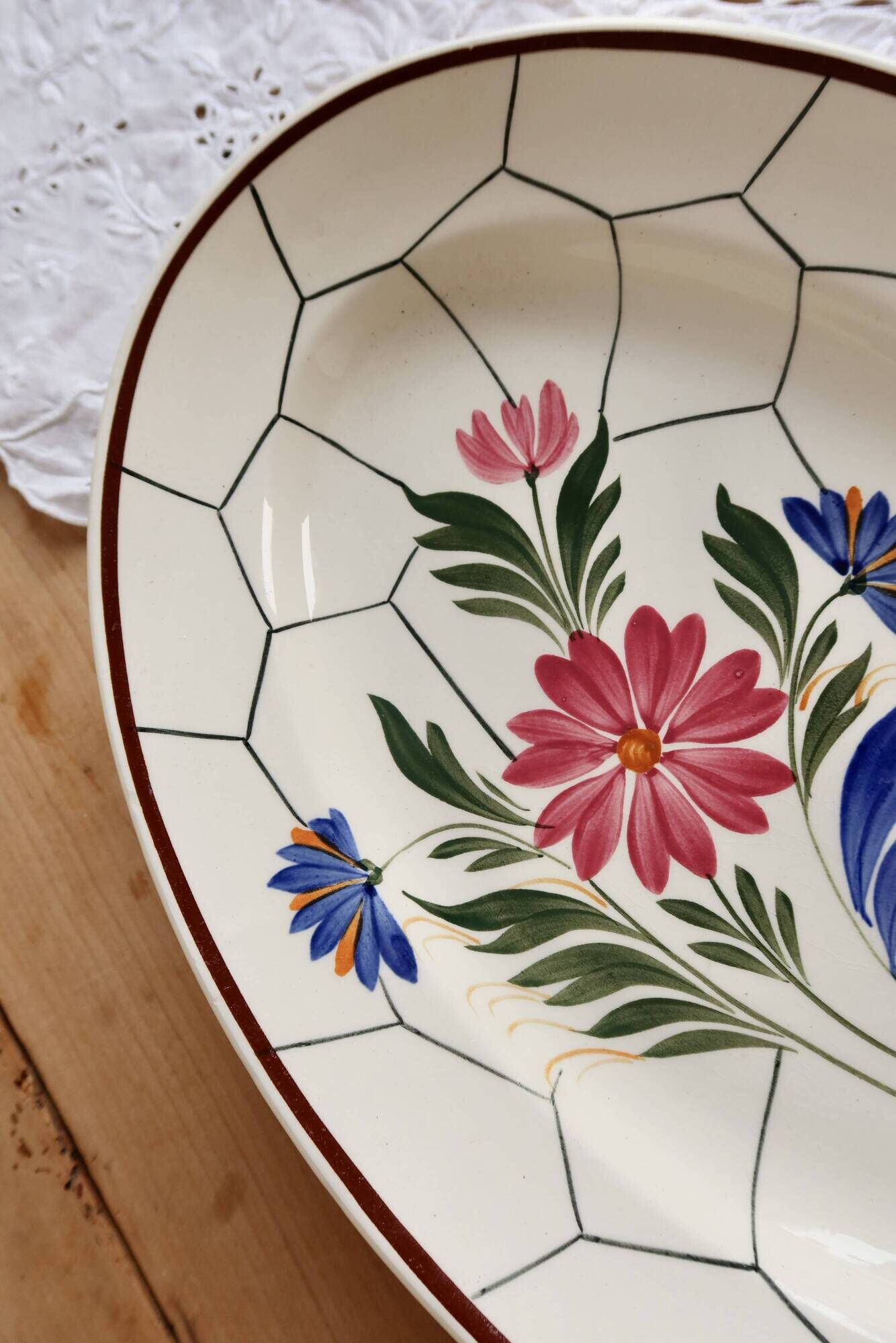 Vintage oval plate faience Saint-Amand model Maurice – Floral decoration
