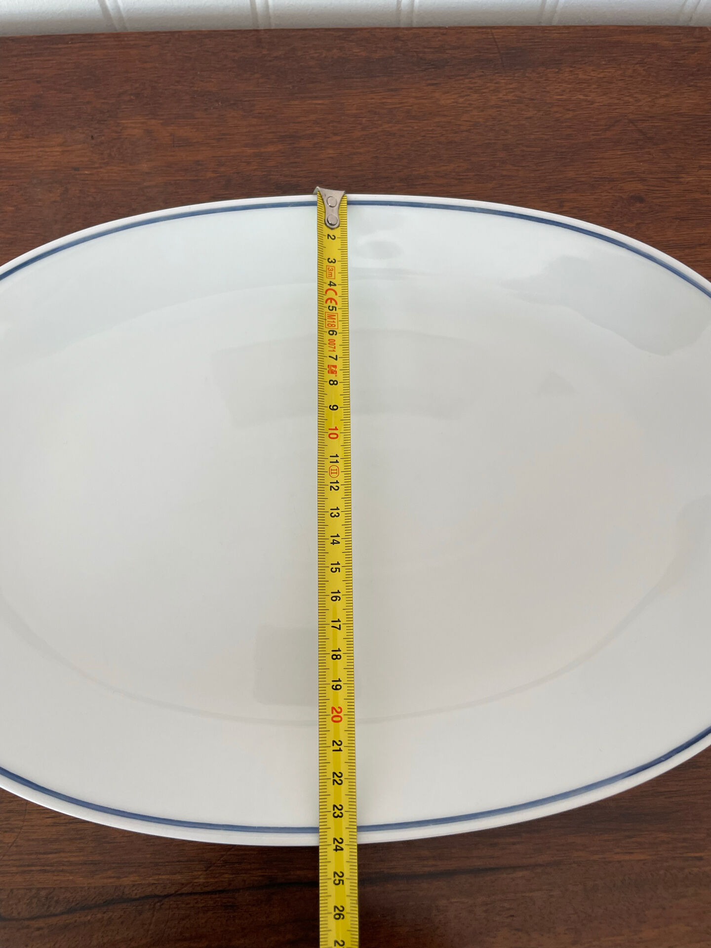 Plat de service ovale  porcelaine de Paris