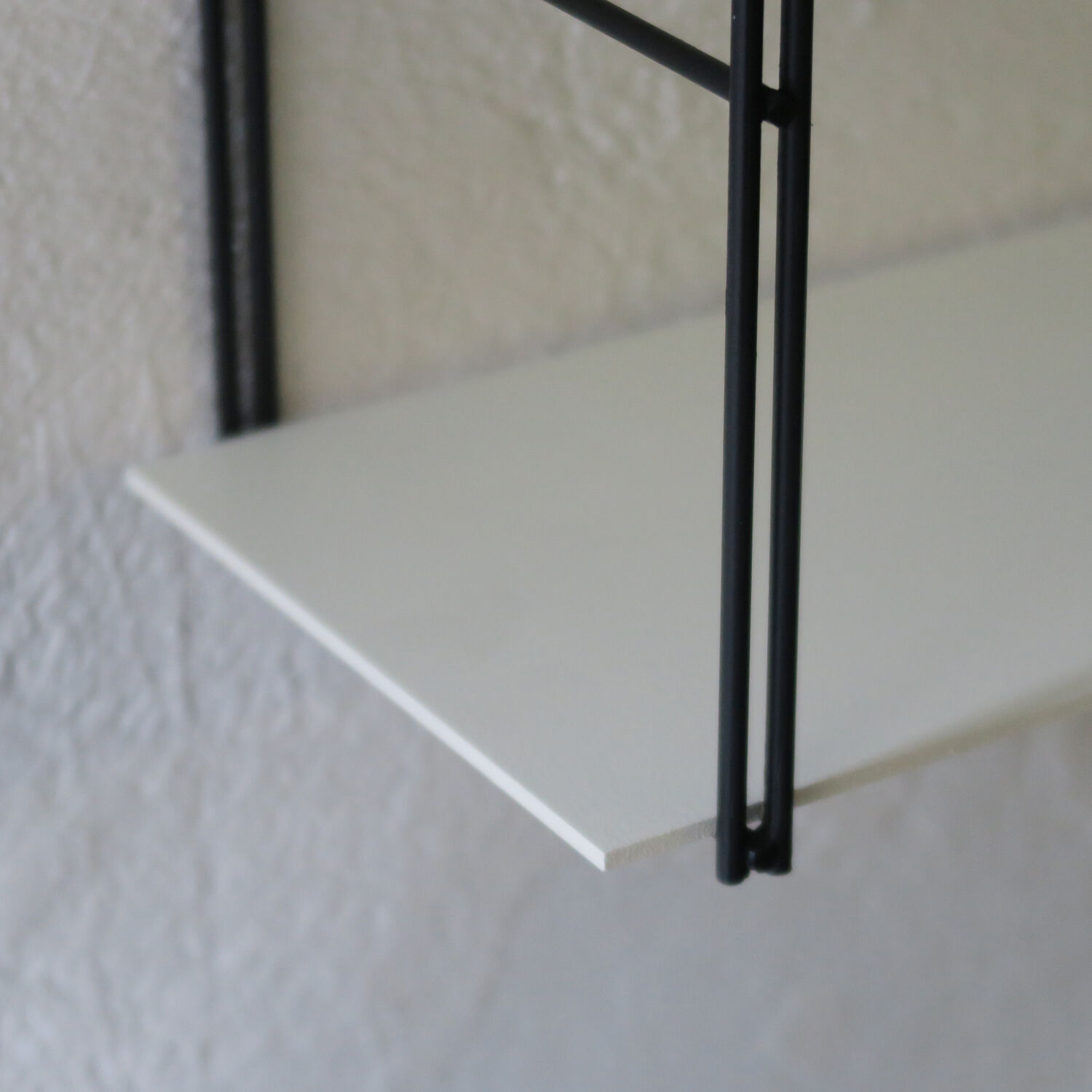 Wall shelf