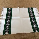 Set of 5 napkins and a table runner