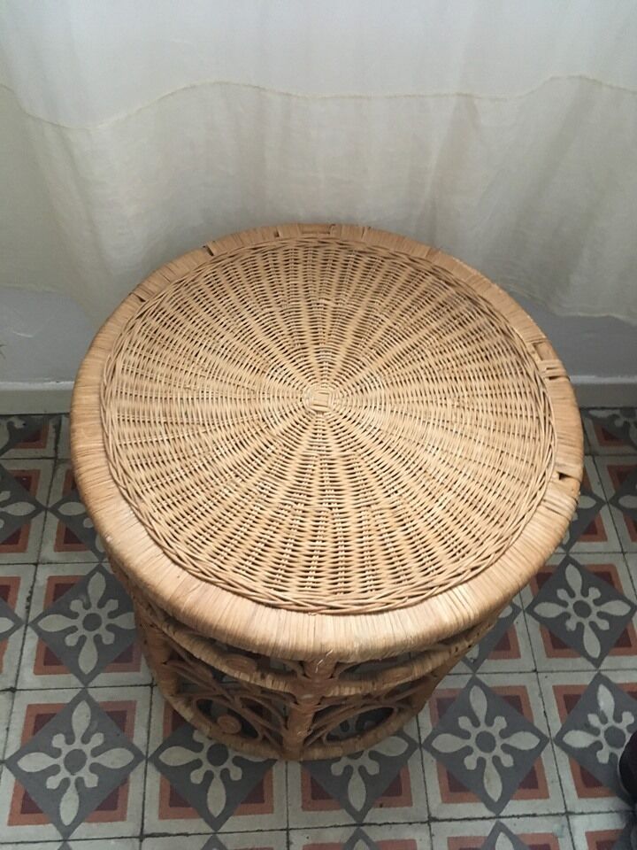 70s peacock table table