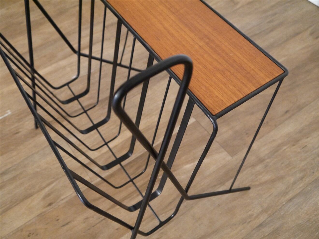Vintage magazine holder in metal and teak 1960