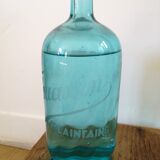Carafe bleue issue d'une bouteille de siphon à eau de Seltz