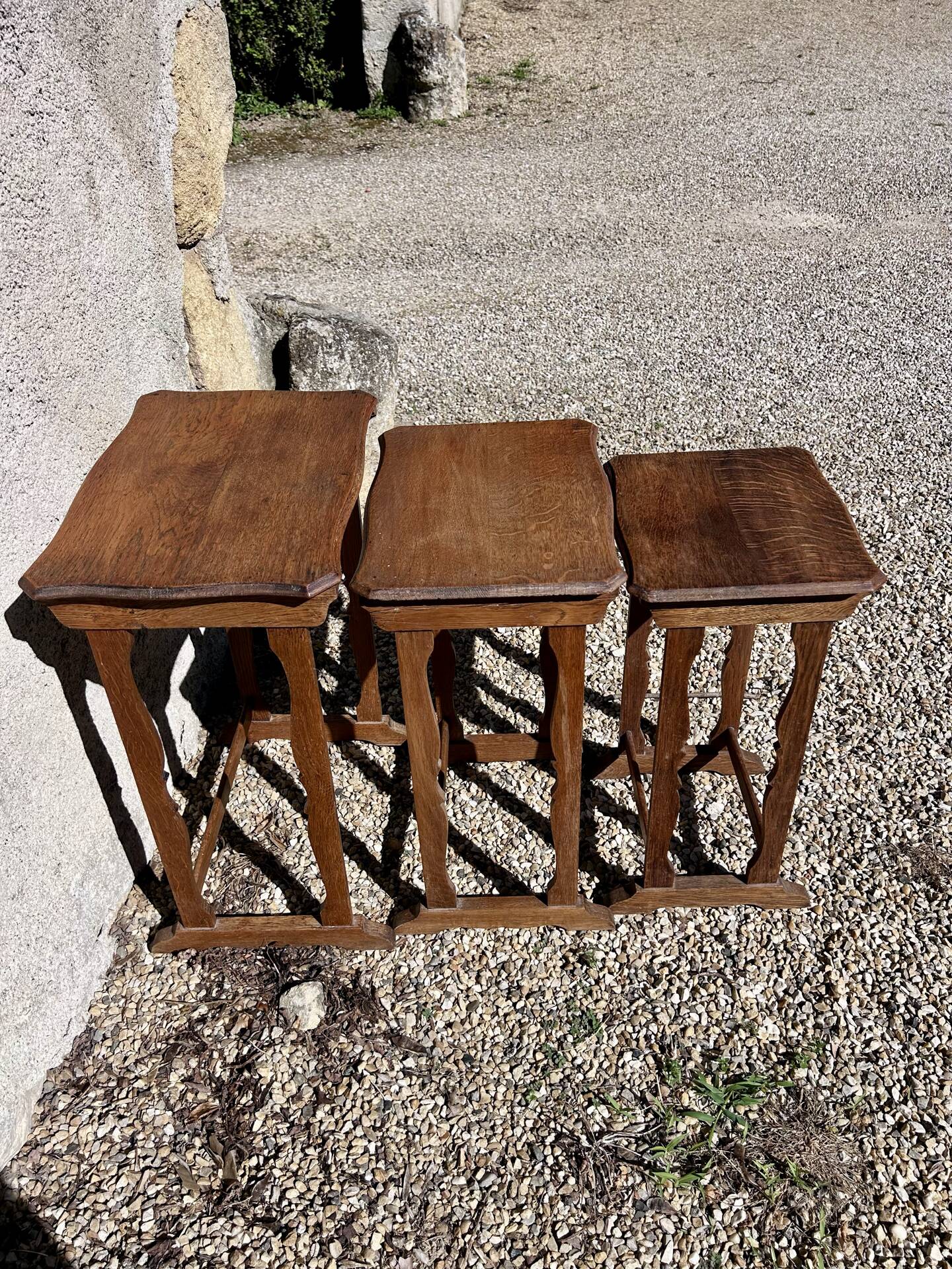Tables gigognes