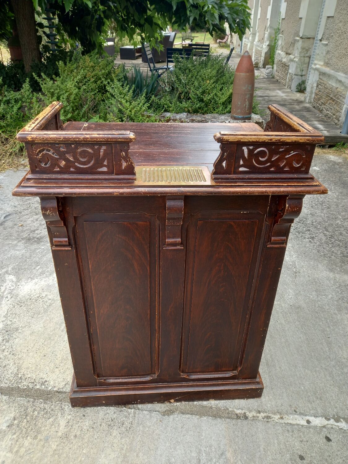 Former reception desk from the 1920s