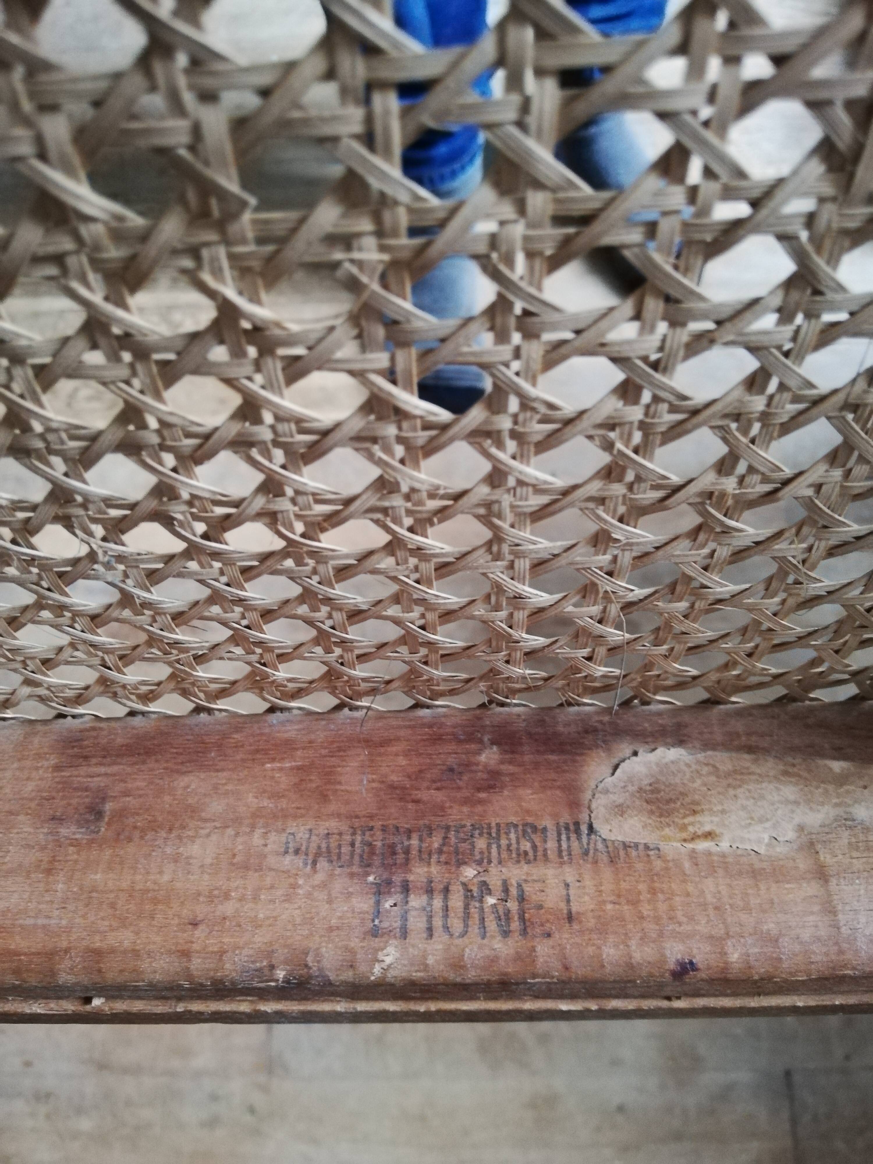 4 Thonet chairs with armrests