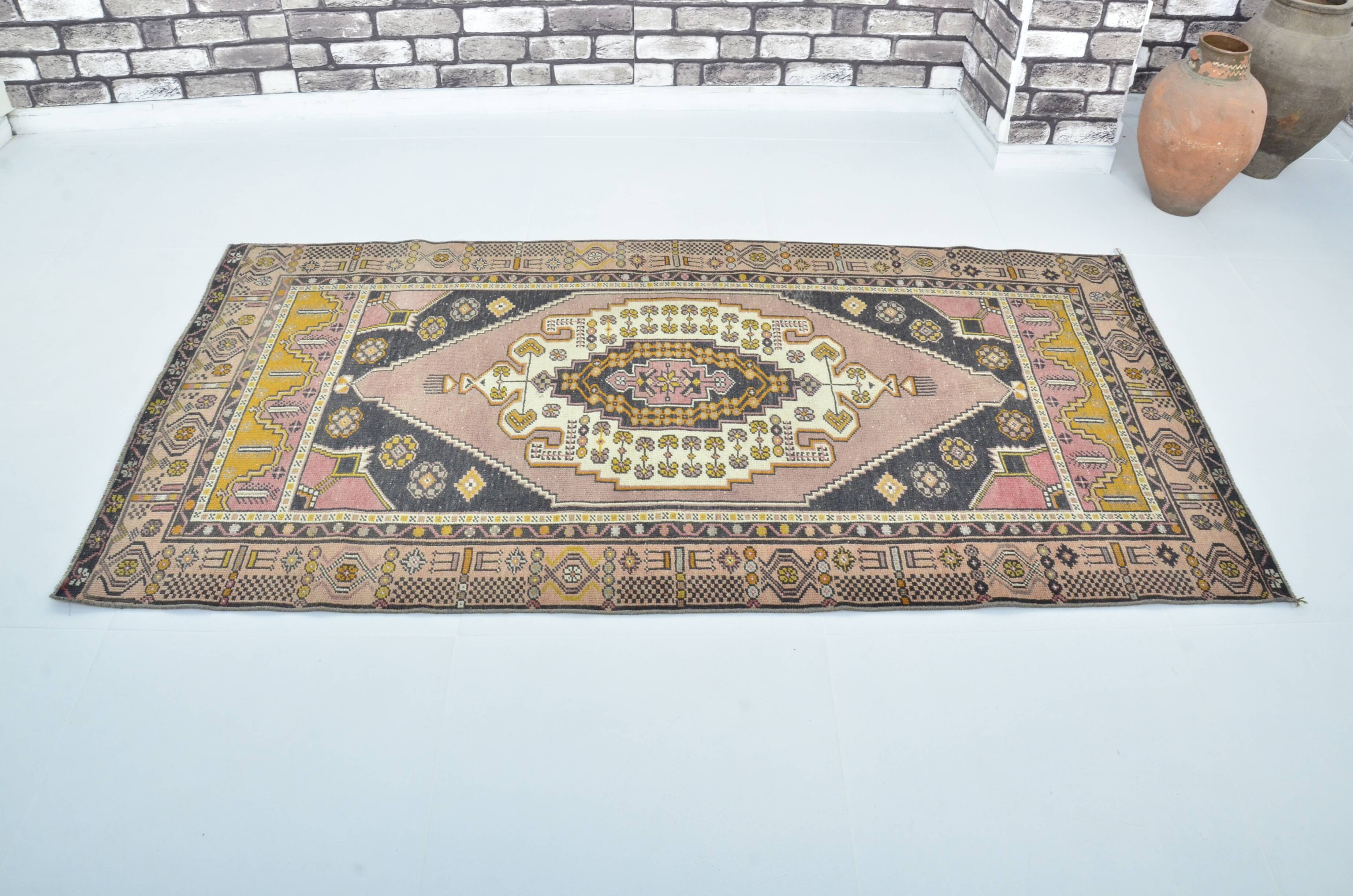 Anatolian Kurdish Neutral Carpet sku 3282