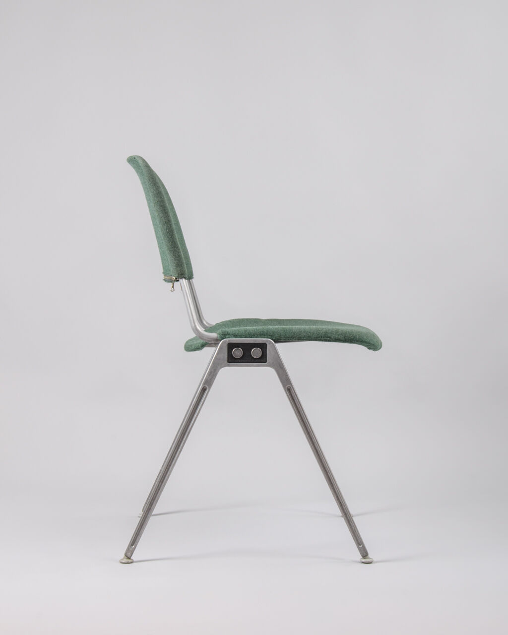 Set of 4 chairs model 1601 by Don Albinson for Knoll