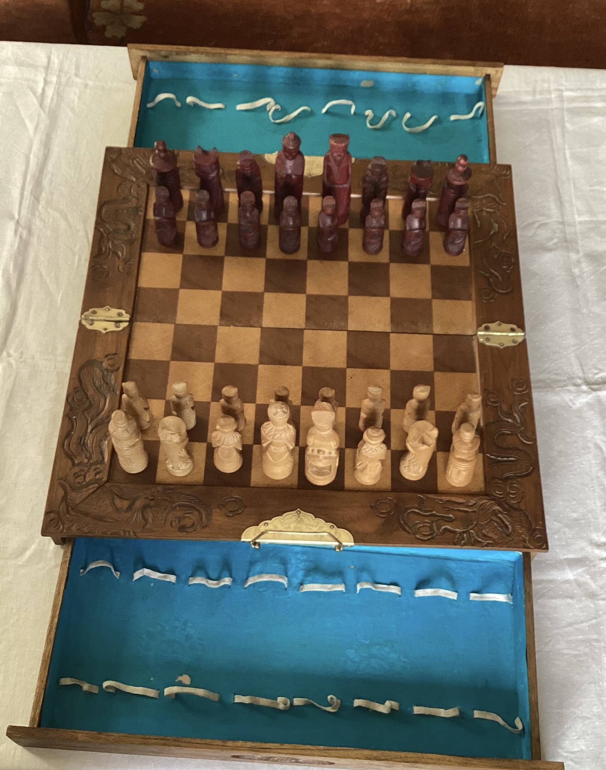 Wooden chess set from the 1960s, dimensions: length - 47.5 cm -
