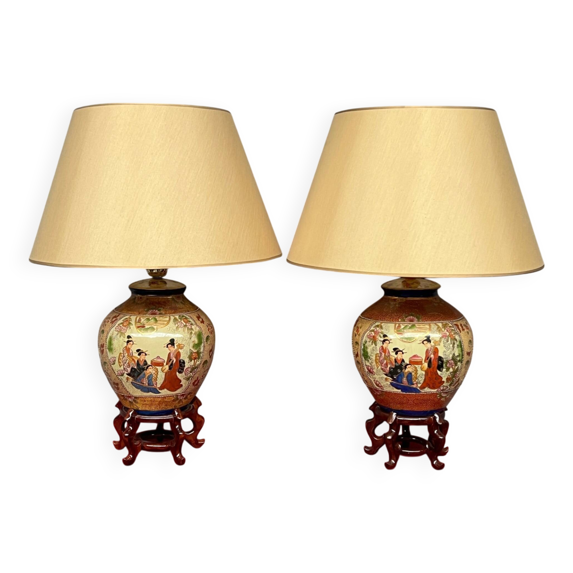 Paire de lampes Satsuma. Peintes à la main.