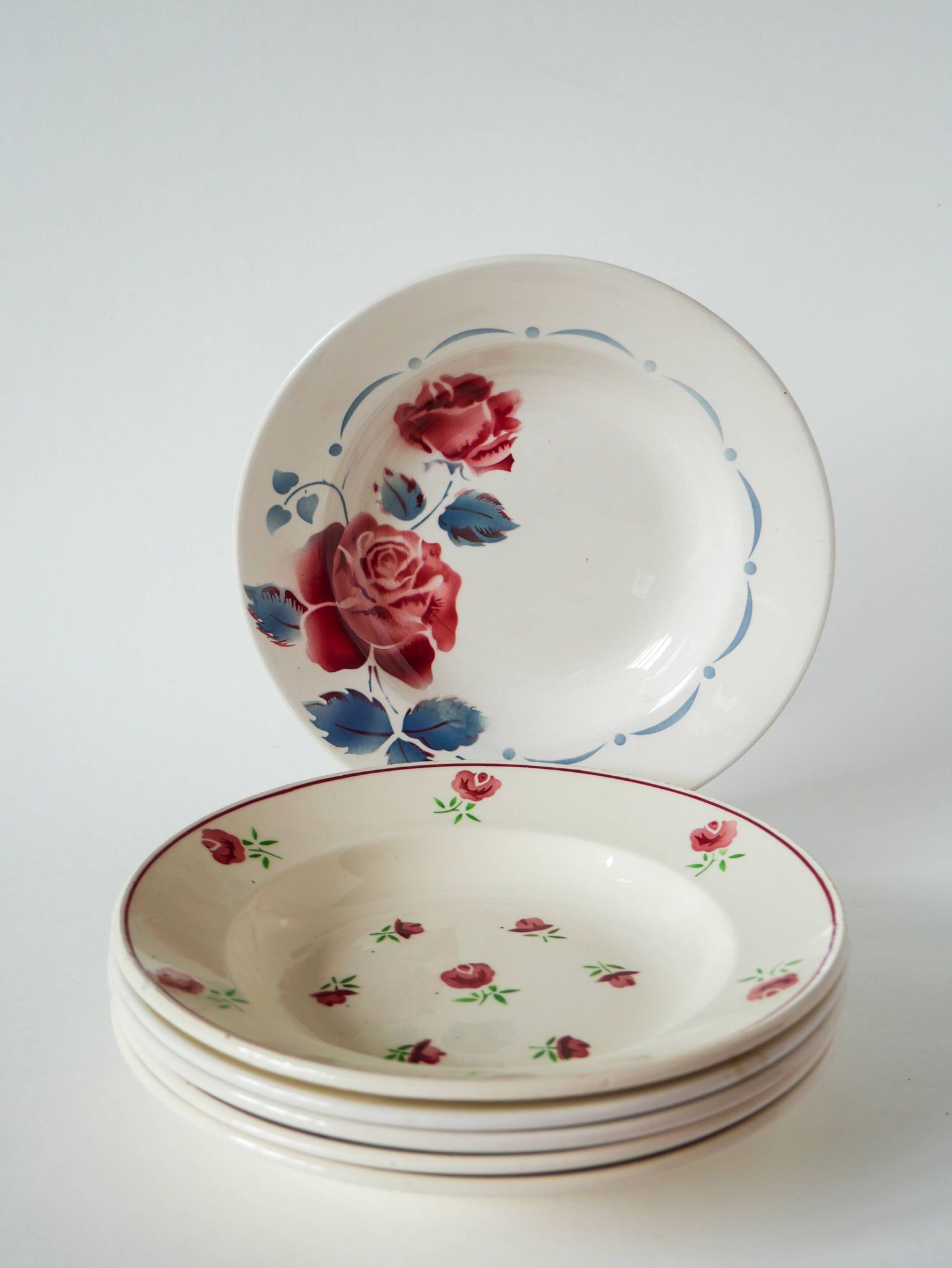 Set of 6 mismatched soup plates Badonviller model "Mireille" and Digoin Sarregumeines model