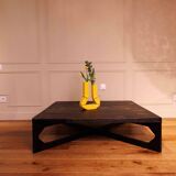 Table en bois noire