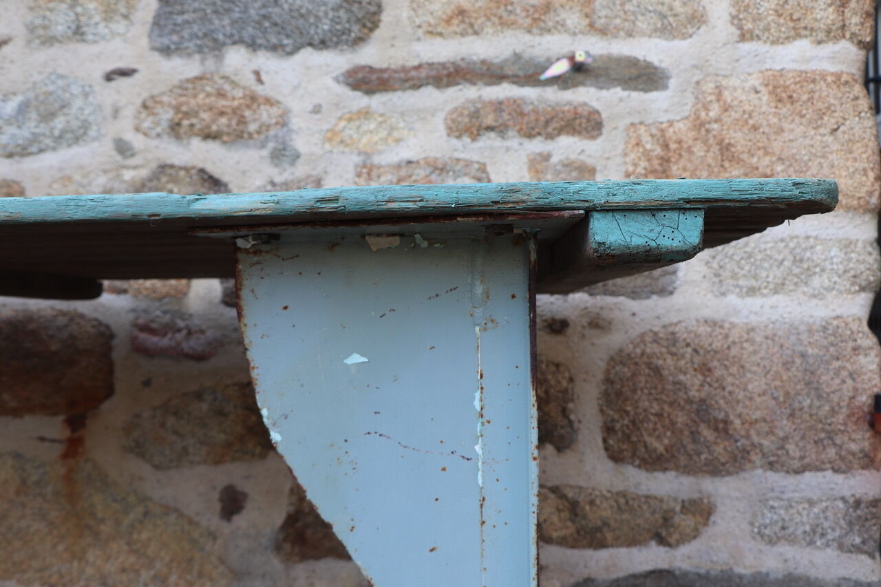 Sculptor's table / craft table