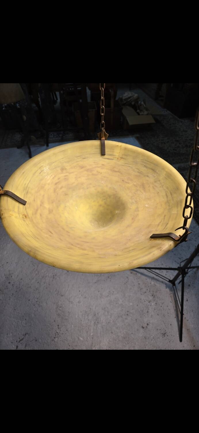 Suspension Art Déco « Le Verre Français » – pâte de verre & fer forgé