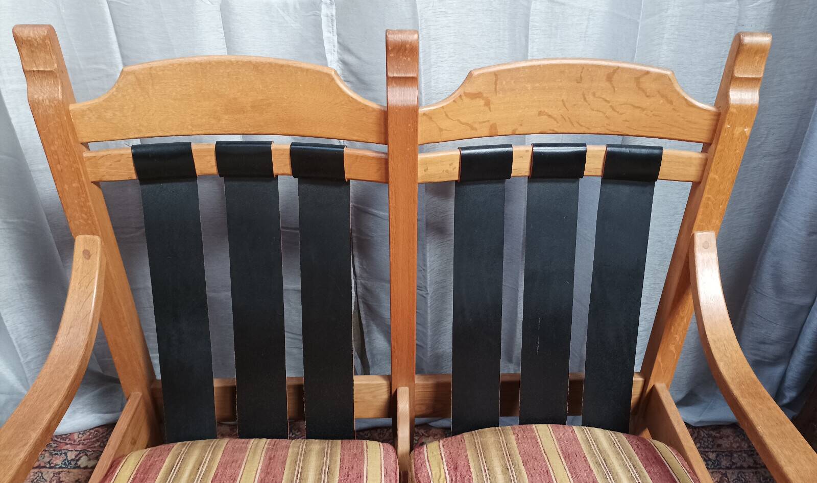 Banquette vintage 2 places et repose-pieds en chêne