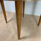 Table ronde vintage en noyer 1960