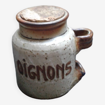 Stoneware onion pot.