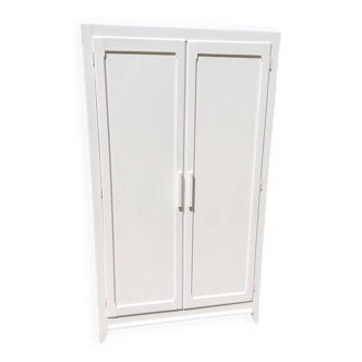 Armoire parisienne