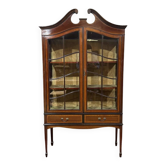 English display cabinet in mahogany, late 19th century.
