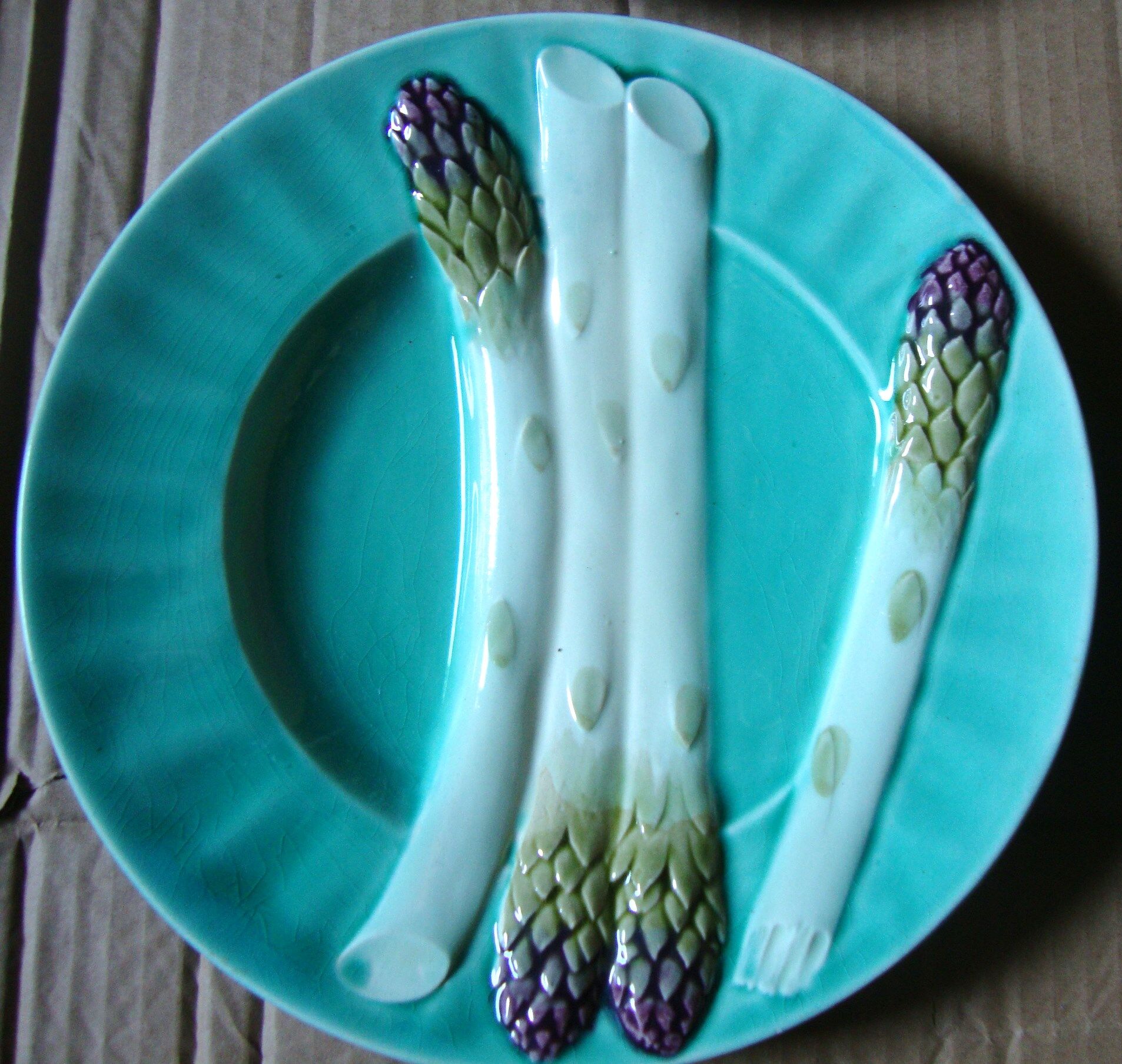 4 Asparagus plates in slip Keller & Guerin Lunéville