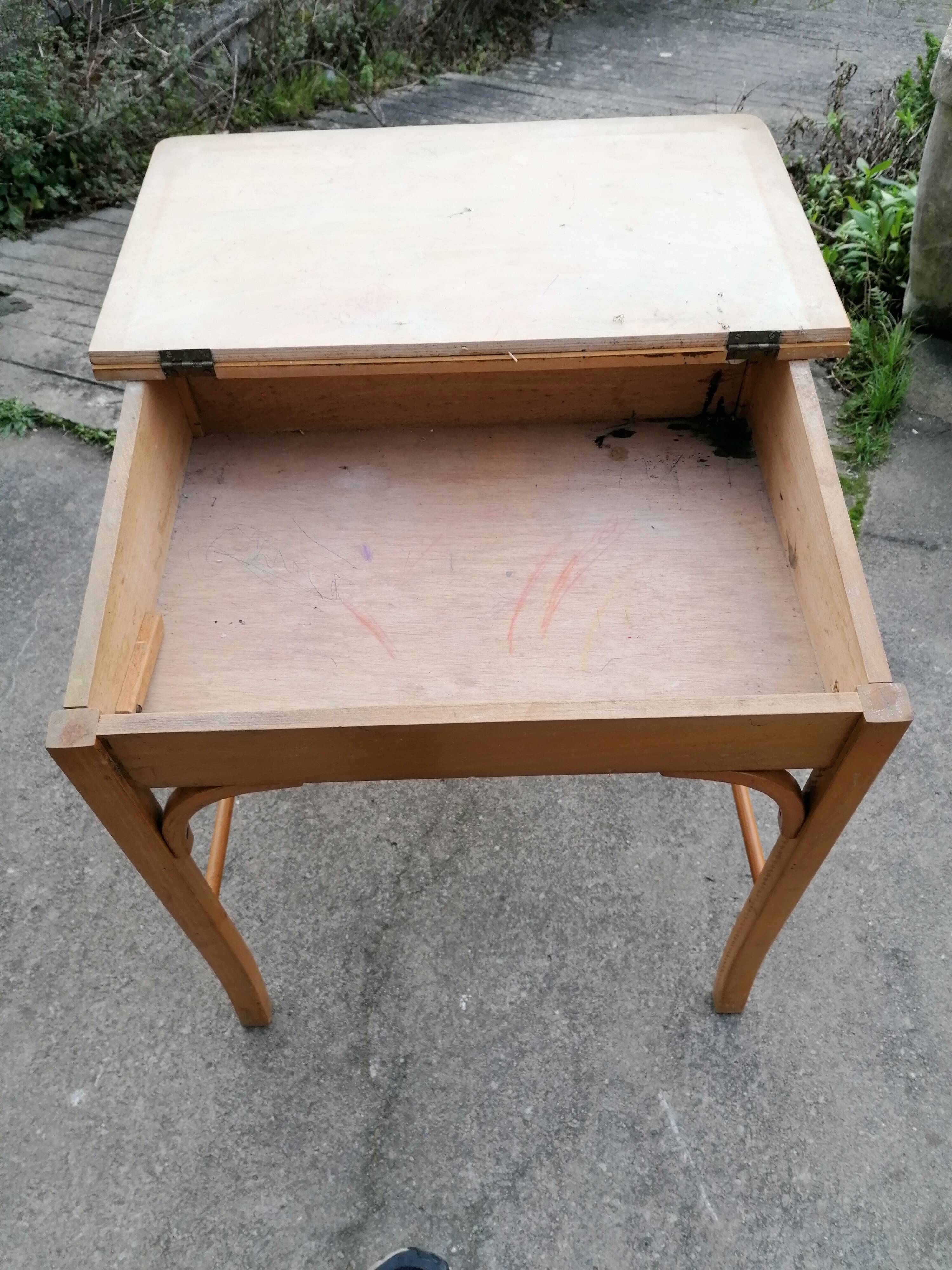 Baumann children's desk and chair