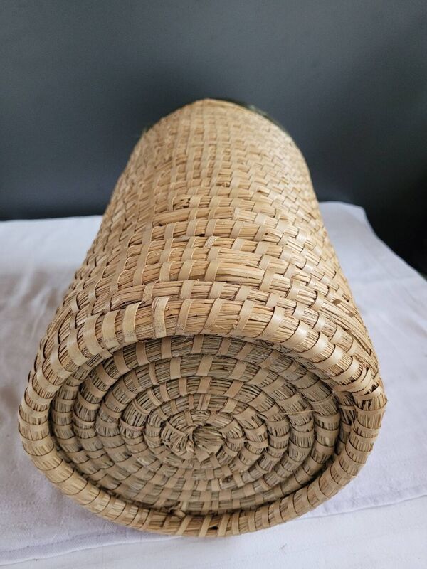 Panier en rotin cuivre et laiton