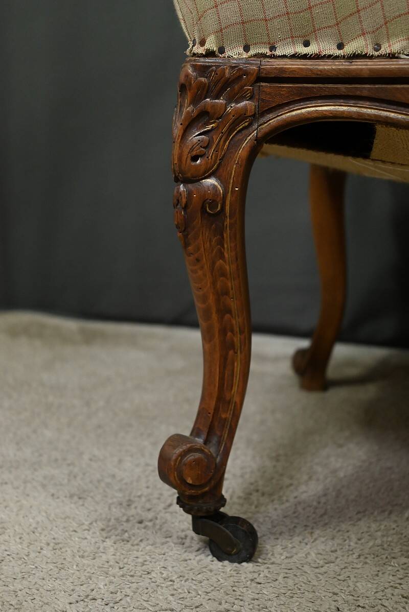 Louis XV style beechwood armchair – mid-19th century