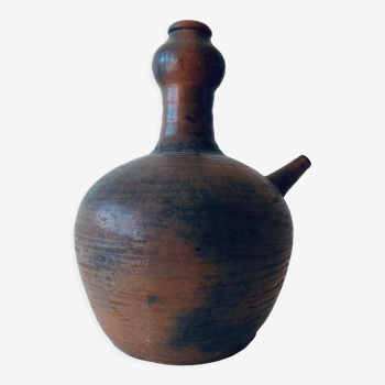 Ancient clay pottery, primitive pottery