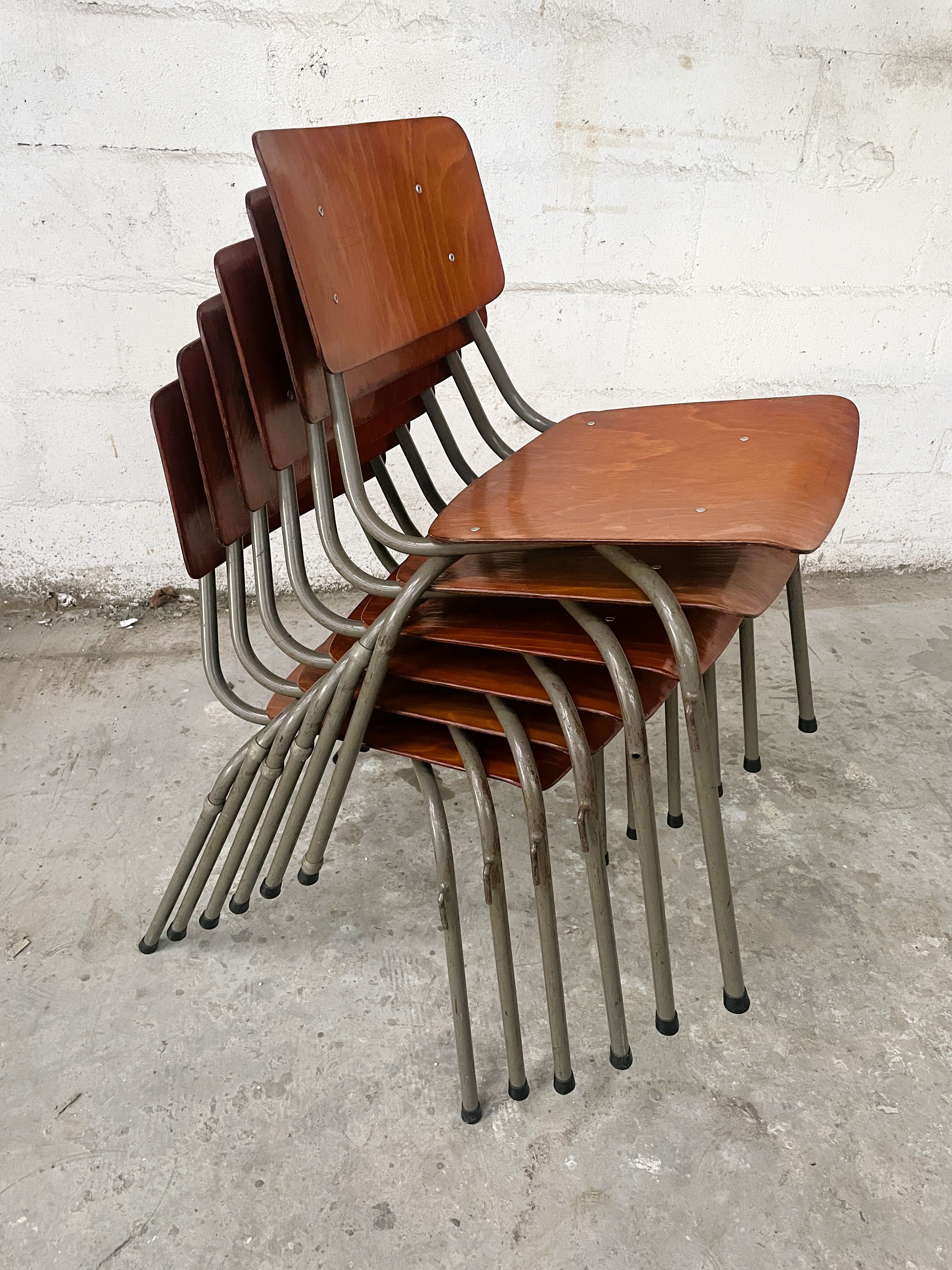 Set of 4 stackable wood