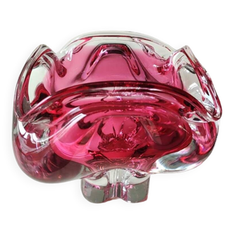 Ashtray. organic floral shape. cranberry pink. in modern art glass. designed by jozef hospodka