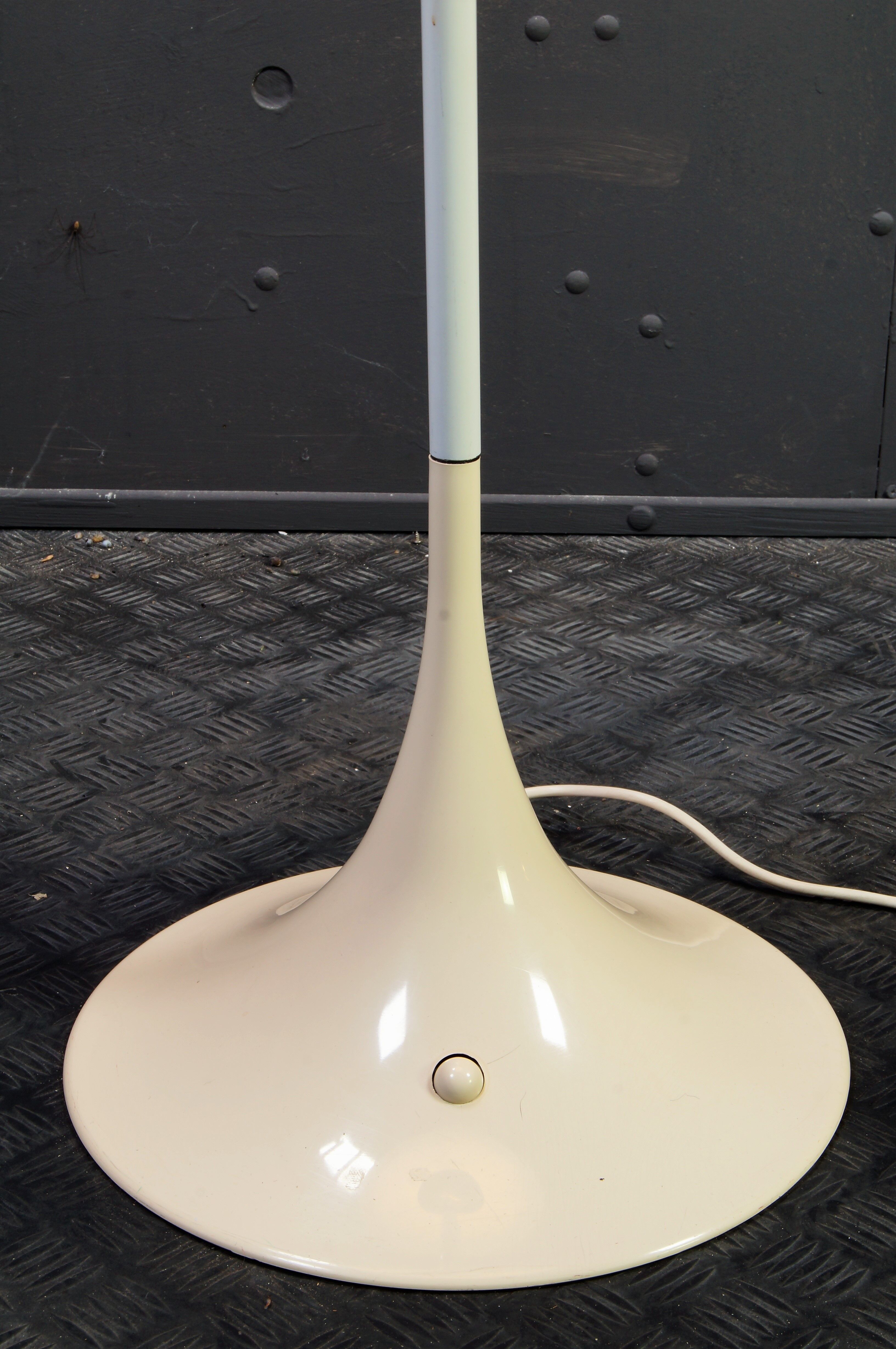 Phantella floorlamp - Verner Panton for Louis Poulsen