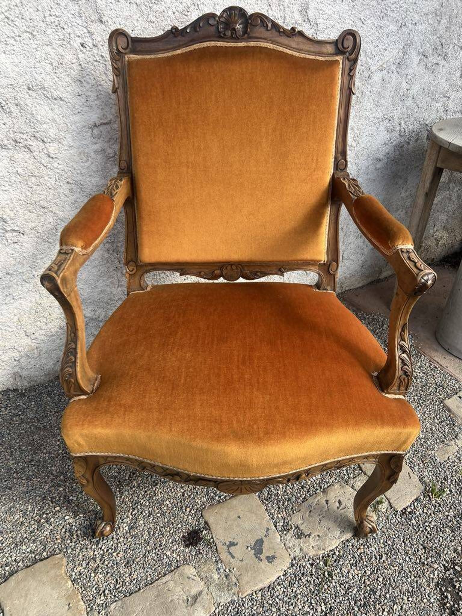 Paire de fauteuils cabriolets