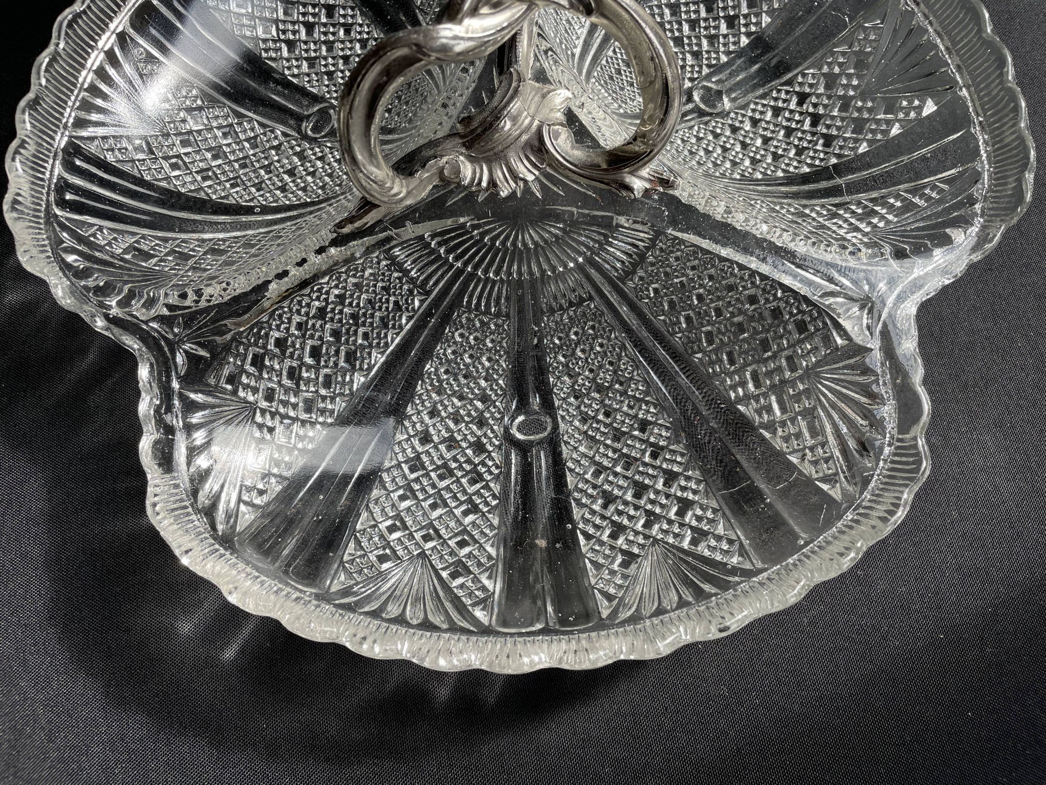 Plat appelé mendiant Art nouveau