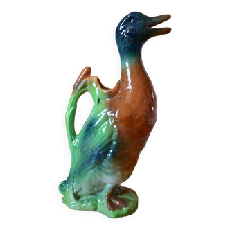 Duck pitcher in slip