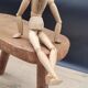 Tabouret tripode brutaliste ovale