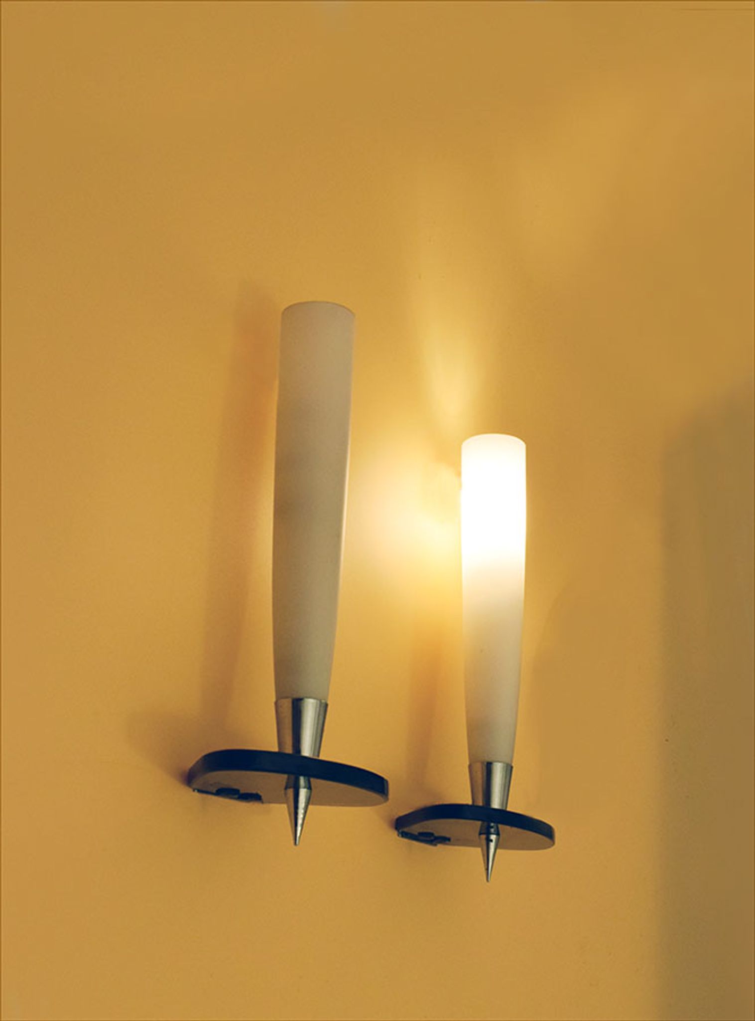 Set of two mid-century appliques in satin glass, crystal and chromed brass