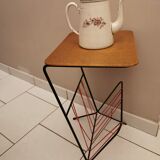 Scoubidou magazine door