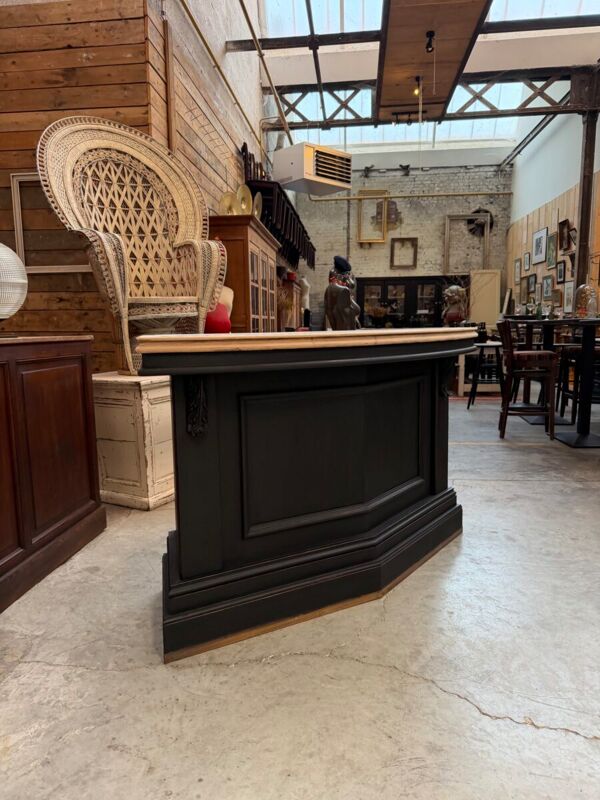 Comptoir de bar incurvé XXème