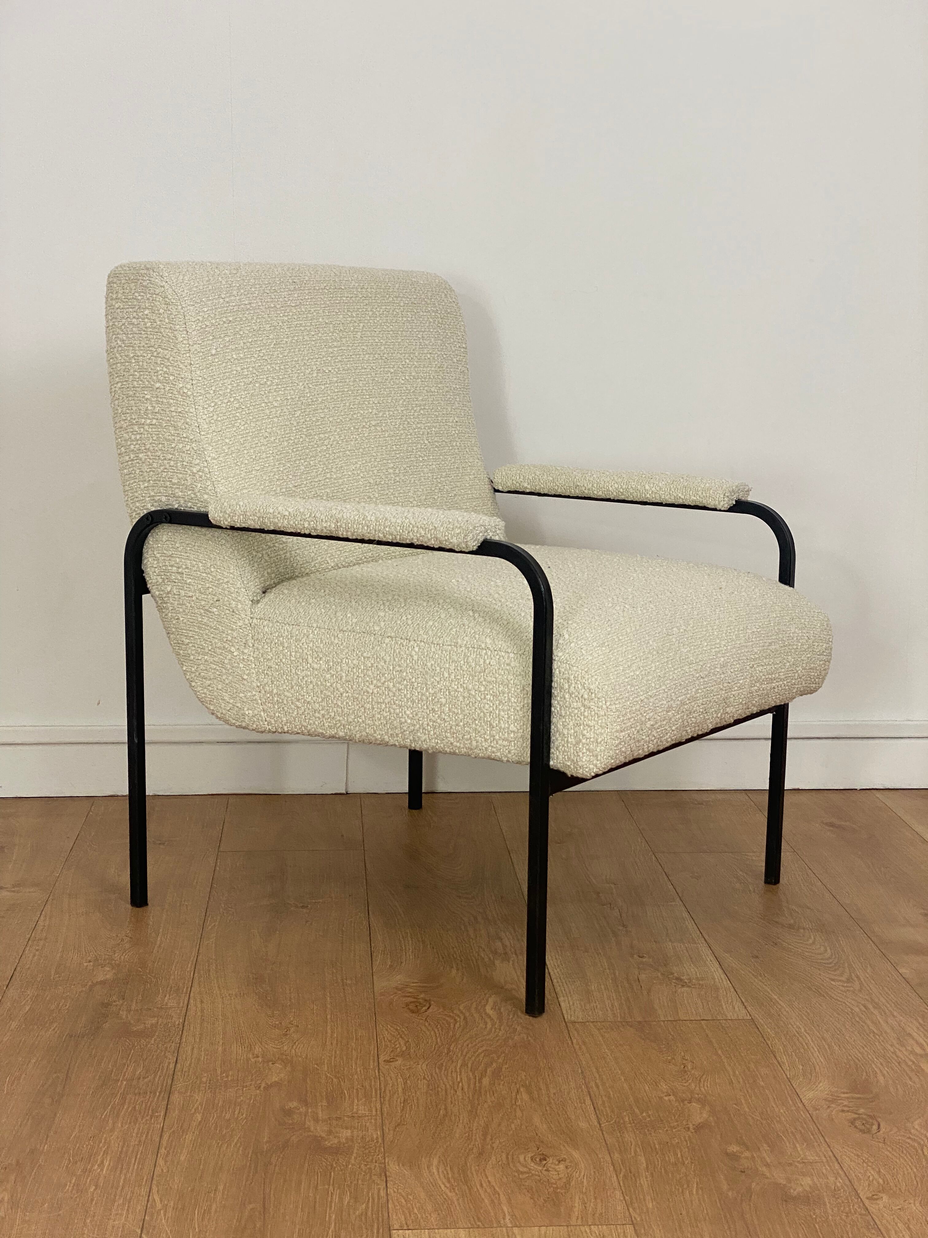 Armchair Pierre Guariche model Memphis vintage