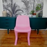 Kangaroo chair