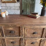 The workshop cabinet with 8 drawers.