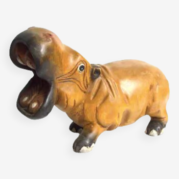 Hippopotame en bois sculpté