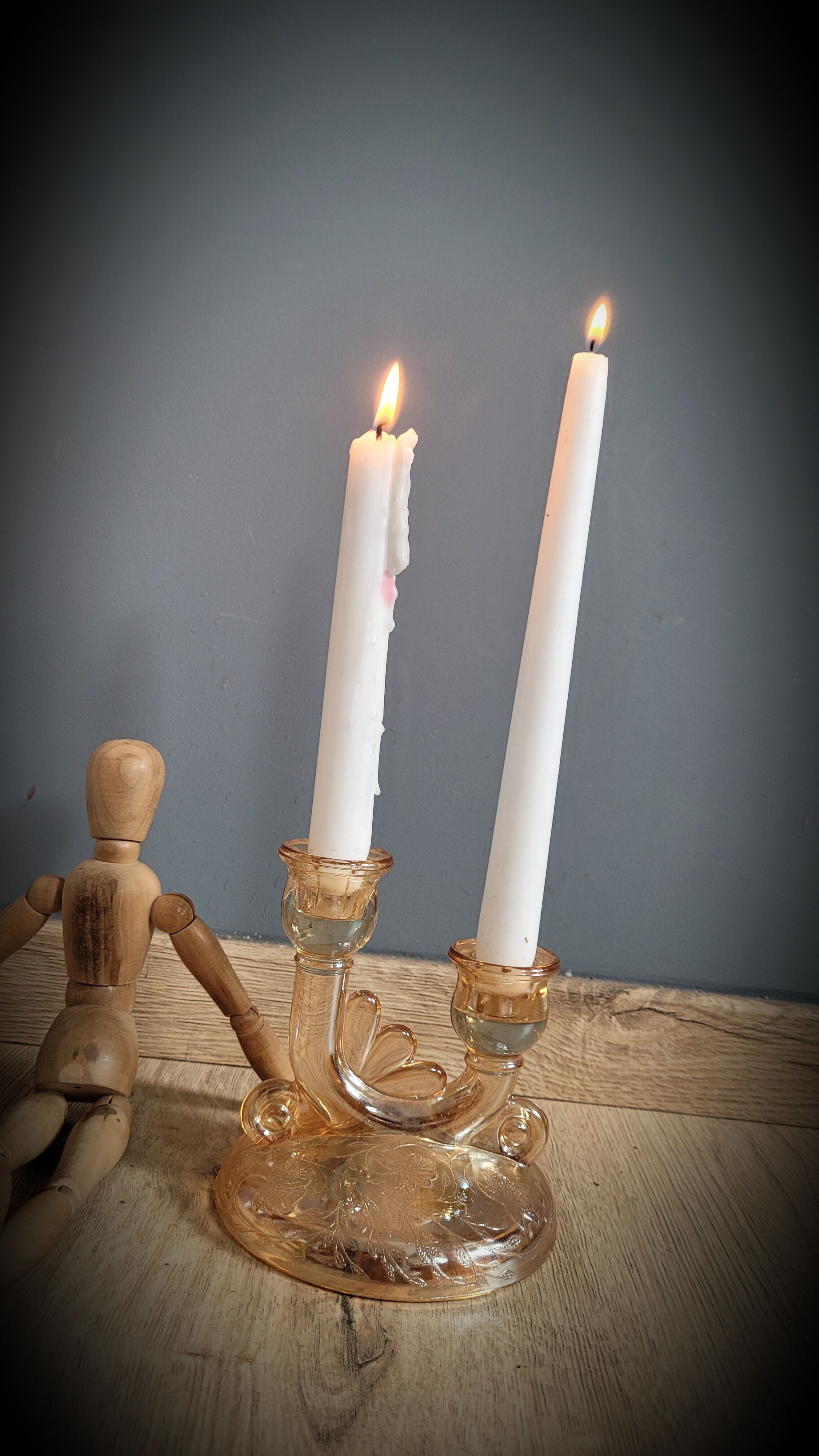 DuO pink glass candle holders