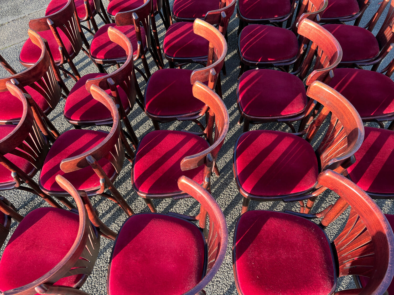 Set of 31 bistro chairs