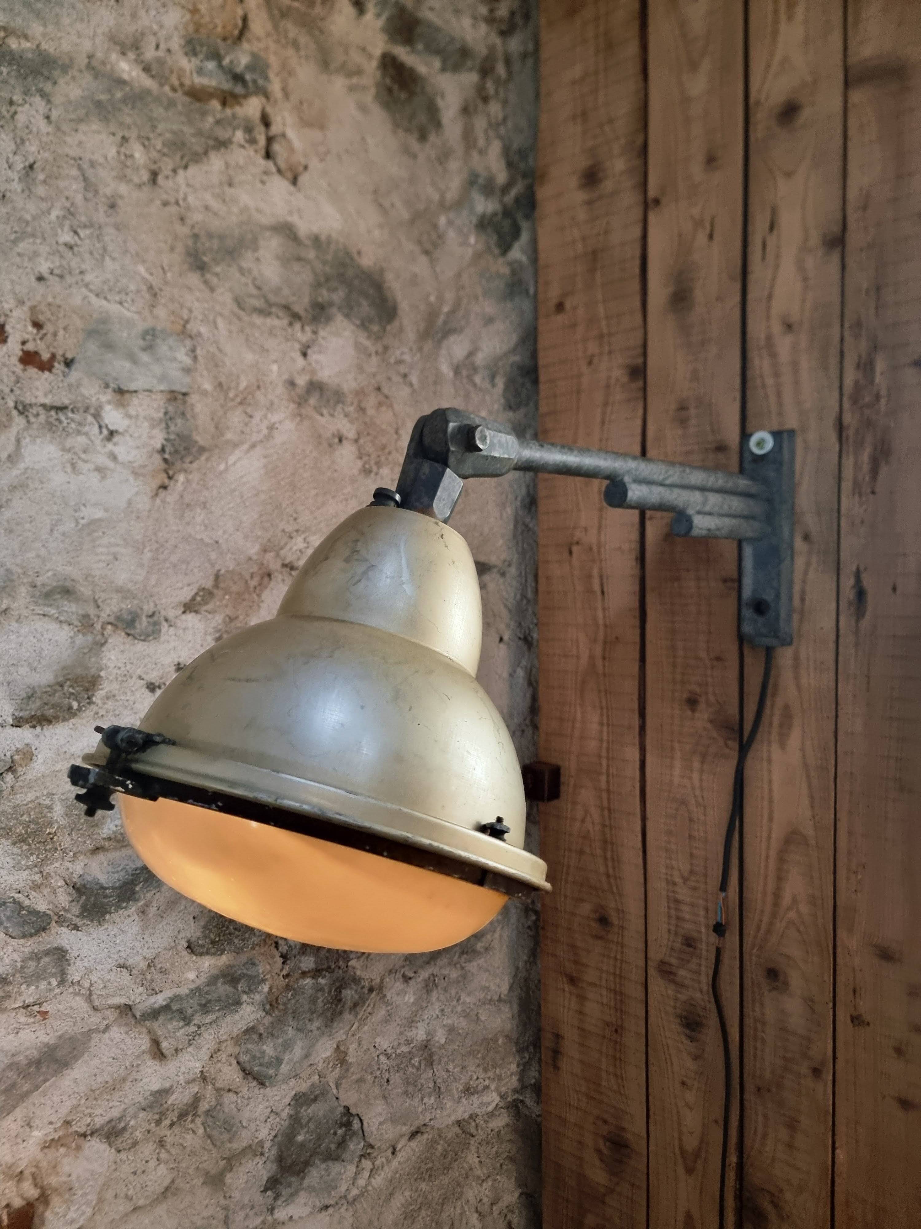 Applique murale vintage de lampadaire – lampe murale industrielle, bras réglable années 1950